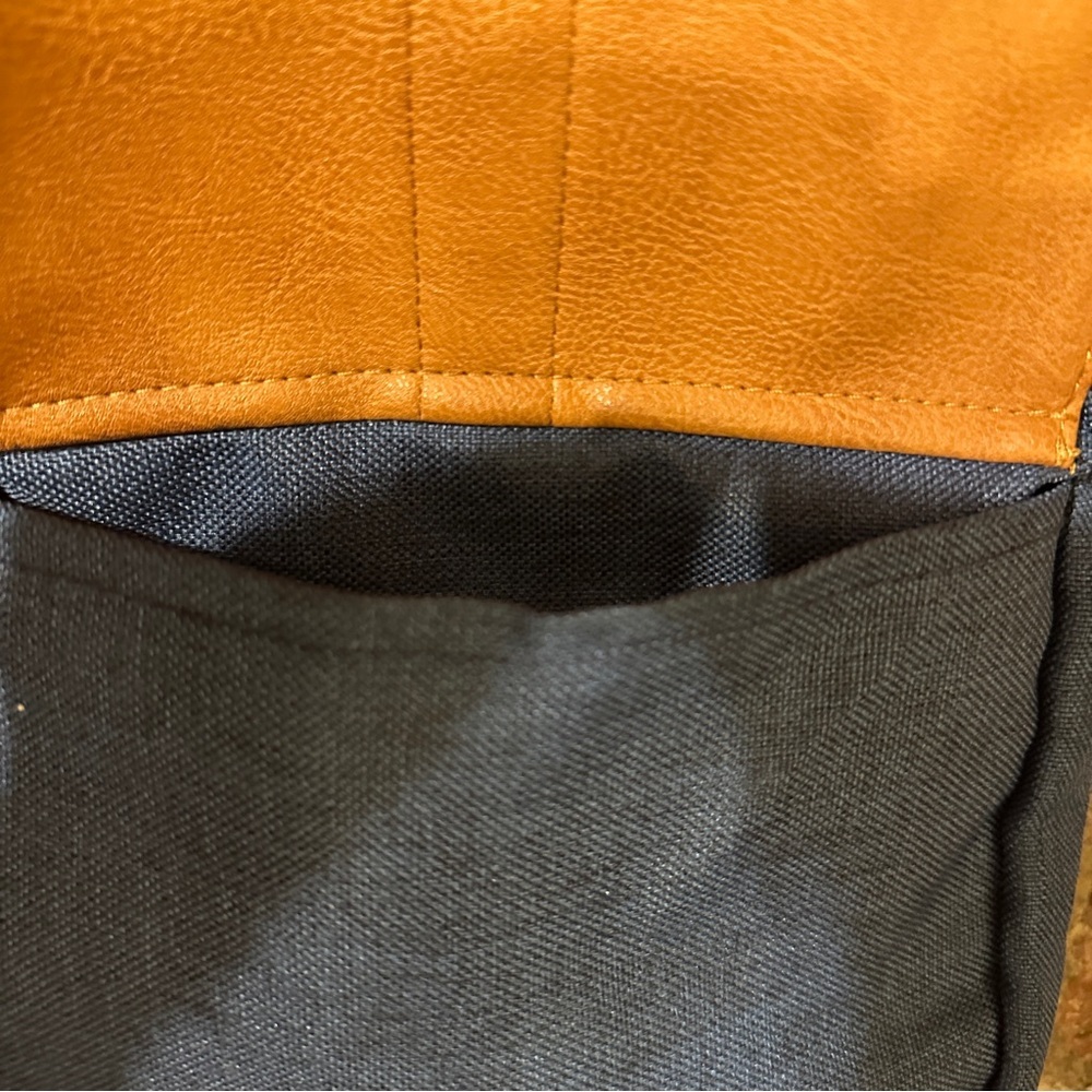 Classic Courier Blue Organizer Tote/Pockets/Ajustable Shoulder Strap/Zip Up/Snap - Picture 4 of 14